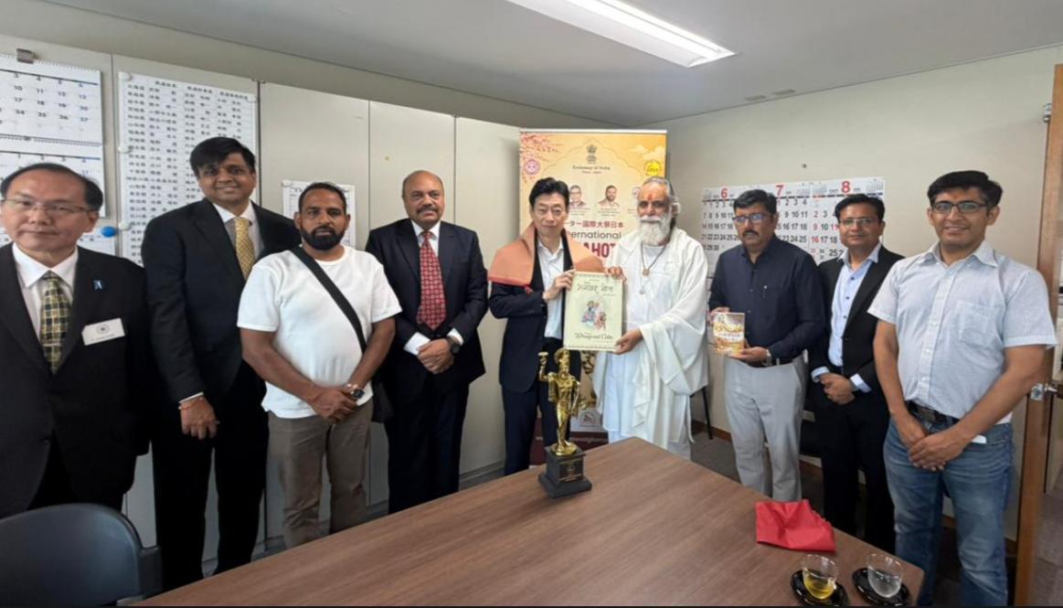 Bhagavad Gita presented at the LDP headquarters, Tokyo